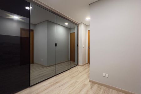 Apartamento à venda com 77m², 3 quartos e 2 vagas Apartamento à venda com 77m², 3 quartos e 2 vagasSuíte