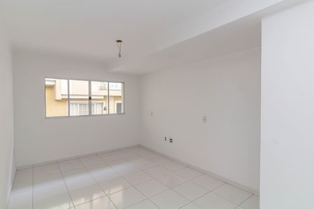 Casa de condomínio à venda com 101m², 2 quartos e 2 vagas Casa de condomínio à venda com 101m², 2 quartos e 2 vagasSala