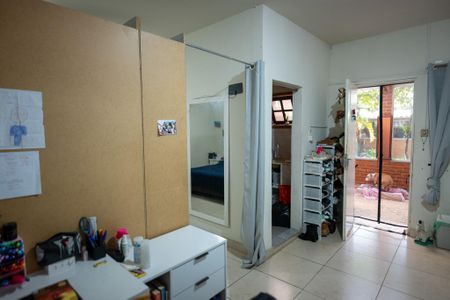 Casa à venda com 294m², 3 quartos e 4 vagasEscritório