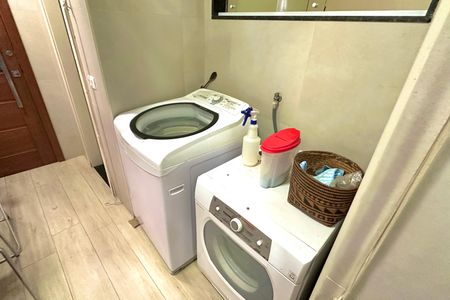 Apartamento à venda com 243m², 4 quartos e 1 vaga Apartamento à venda com 243m², 4 quartos e 1 vagaÁrea de Serviço