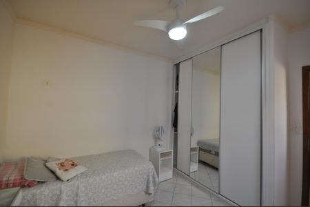 Casa à venda com 200m², 2 quartos e 2 vagasQuarto 2