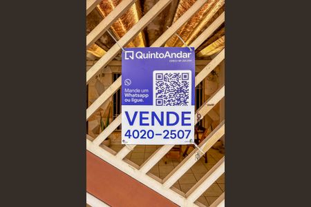 Casa à venda com 205m², 3 quartos e 3 vagas Casa à venda com 205m², 3 quartos e 3 vagasPlaca Instalada