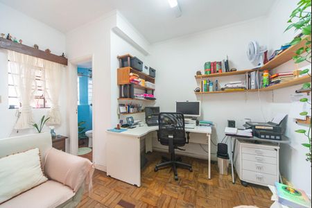 Casa à venda com 205m², 3 quartos e 3 vagas Casa à venda com 205m², 3 quartos e 3 vagasEdícula