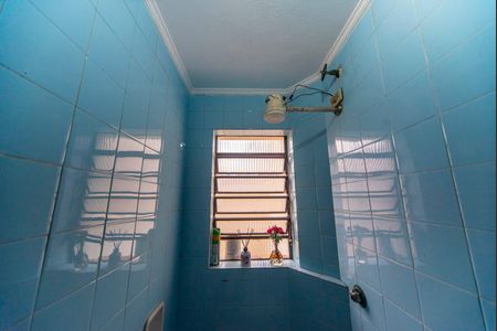 Casa à venda com 205m², 3 quartos e 3 vagas Casa à venda com 205m², 3 quartos e 3 vagasBanheiro da Edícula