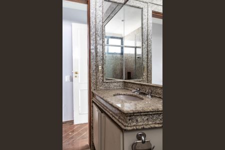 Apartamento para alugar com 388m², 3 quartos e 4 vagasBanheiro Social