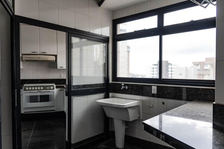 Apartamento para alugar com 388m², 3 quartos e 4 vagasÁrea de Serviço