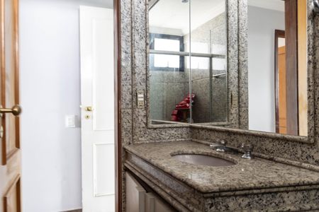 Apartamento para alugar com 388m², 3 quartos e 4 vagasBanheiro Social