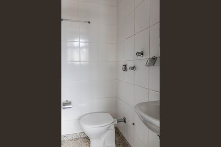 Apartamento para alugar com 388m², 3 quartos e 4 vagasBanheiro de serviço