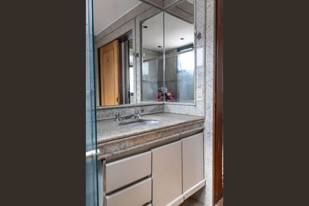 Apartamento para alugar com 388m², 3 quartos e 4 vagasBanheiro da Suíte 1