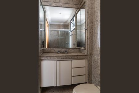 Apartamento para alugar com 388m², 3 quartos e 4 vagasBanheiro da Suíte 2