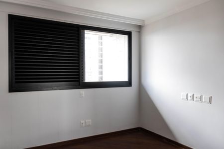 Apartamento para alugar com 388m², 3 quartos e 4 vagasQuarto