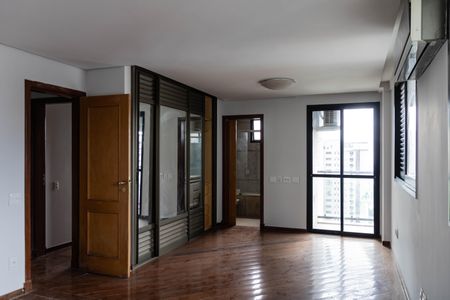 Apartamento para alugar com 388m², 3 quartos e 4 vagasSuíte 1