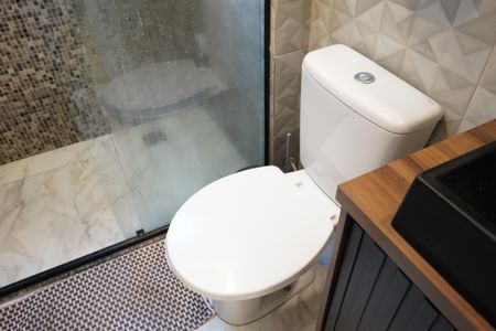 Apartamento à venda com 74m², 3 quartos e 2 vagasBanheiro da Suíte