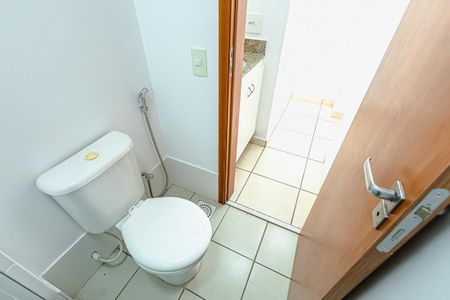 Apartamento à venda com 61m², 2 quartos e 1 vagaBanheiro Social