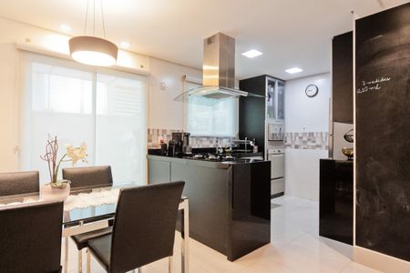 Casa de condomínio à venda com 87m², 3 quartos e 2 vagas Casa de condomínio à venda com 87m², 3 quartos e 2 vagasCozinha