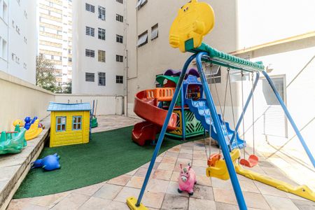 Apartamento à venda com 600m², 4 quartos e 3 vagas Apartamento à venda com 600m², 4 quartos e 3 vagasPlayground