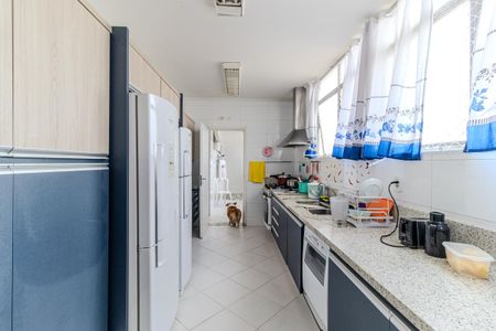 Apartamento à venda com 600m², 4 quartos e 3 vagas Apartamento à venda com 600m², 4 quartos e 3 vagasCozinha