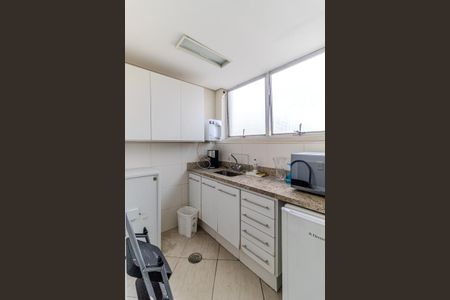 Apartamento à venda com 600m², 4 quartos e 3 vagas Apartamento à venda com 600m², 4 quartos e 3 vagasCozinha 2