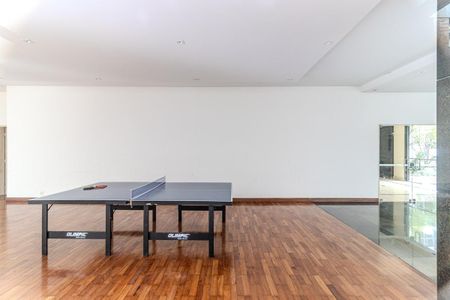 Apartamento à venda com 600m², 4 quartos e 3 vagas Apartamento à venda com 600m², 4 quartos e 3 vagasSalão de Festas