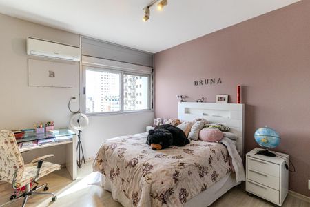 Apartamento à venda com 600m², 4 quartos e 3 vagas Apartamento à venda com 600m², 4 quartos e 3 vagasQuarto 1