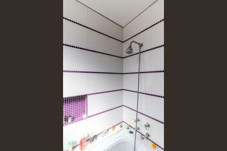 Apartamento à venda com 600m², 4 quartos e 3 vagas Apartamento à venda com 600m², 4 quartos e 3 vagasBanheiro da Suíte 2