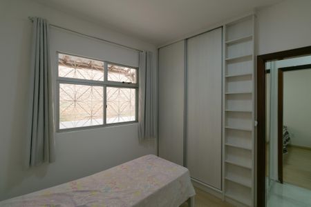 Apartamento à venda com 201m², 3 quartos e 2 vagas Apartamento à venda com 201m², 3 quartos e 2 vagasQuarto 2