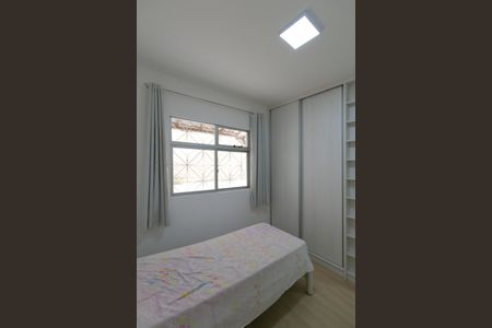 Apartamento à venda com 201m², 3 quartos e 2 vagas Apartamento à venda com 201m², 3 quartos e 2 vagasQuarto 2