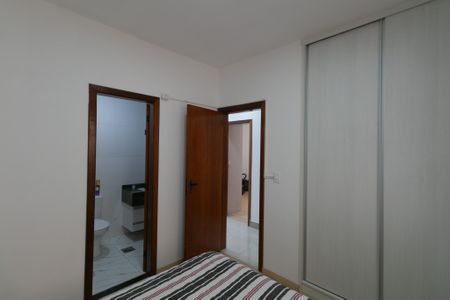 Apartamento à venda com 201m², 3 quartos e 2 vagas Apartamento à venda com 201m², 3 quartos e 2 vagasSuíte