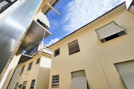 Studio à venda com 27m², 1 quarto e sem vaga Studio à venda com 27m², 1 quarto e sem vagaFachada