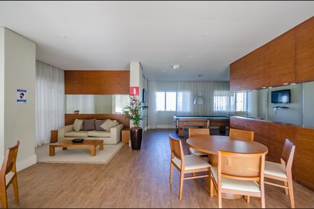 Apartamento à venda com 220m², 4 quartos e 4 vagas Apartamento à venda com 220m², 4 quartos e 4 vagasÁrea comum