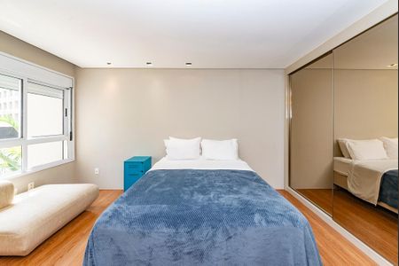 Apartamento à venda com 220m², 4 quartos e 4 vagas Apartamento à venda com 220m², 4 quartos e 4 vagasSuíte 2