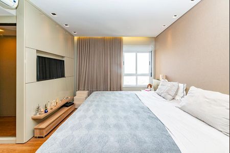 Apartamento à venda com 220m², 4 quartos e 4 vagas Apartamento à venda com 220m², 4 quartos e 4 vagasSuíte 1