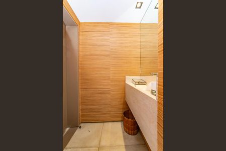 Apartamento à venda com 220m², 4 quartos e 4 vagas Apartamento à venda com 220m², 4 quartos e 4 vagasLavabo