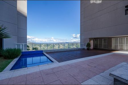 Apartamento à venda com 220m², 4 quartos e 4 vagas Apartamento à venda com 220m², 4 quartos e 4 vagasÁrea comum