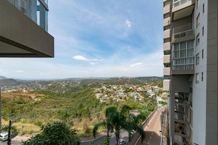 Apartamento à venda com 220m², 4 quartos e 4 vagas Apartamento à venda com 220m², 4 quartos e 4 vagasSuíte 4