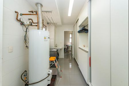 Apartamento à venda com 220m², 4 quartos e 4 vagas Apartamento à venda com 220m², 4 quartos e 4 vagasÁrea de Serviço