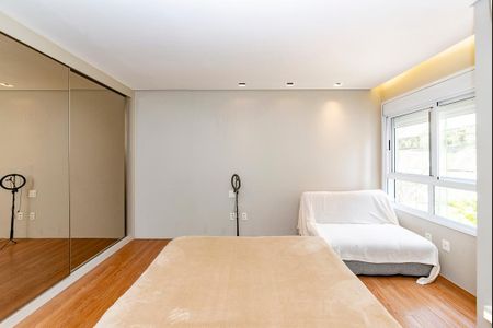 Apartamento à venda com 220m², 4 quartos e 4 vagas Apartamento à venda com 220m², 4 quartos e 4 vagasSuíte 3