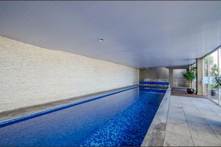 Apartamento à venda com 220m², 4 quartos e 4 vagas Apartamento à venda com 220m², 4 quartos e 4 vagasÁrea comum