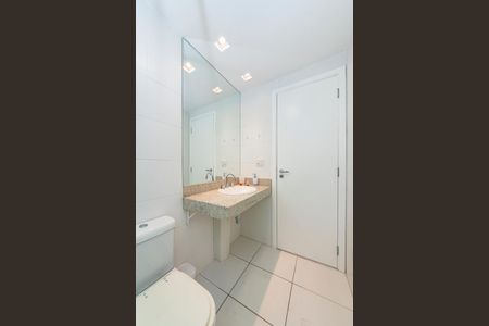 Apartamento à venda com 220m², 4 quartos e 4 vagas Apartamento à venda com 220m², 4 quartos e 4 vagasBanheiro da Suíte 3