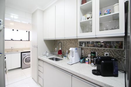 Apartamento à venda com 94m², 2 quartos e 2 vagas Apartamento à venda com 94m², 2 quartos e 2 vagasCozinha