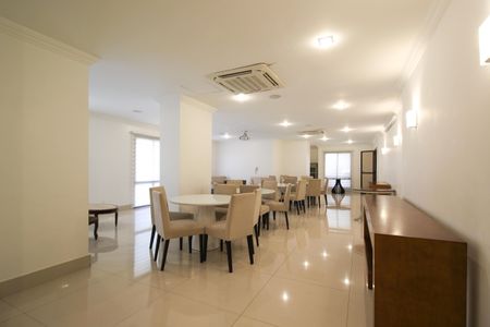 Apartamento à venda com 94m², 2 quartos e 2 vagas Apartamento à venda com 94m², 2 quartos e 2 vagasÁrea comum - Salão de festas
