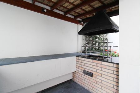 Apartamento à venda com 94m², 2 quartos e 2 vagas Apartamento à venda com 94m², 2 quartos e 2 vagasÁrea comum - Churrasqueira