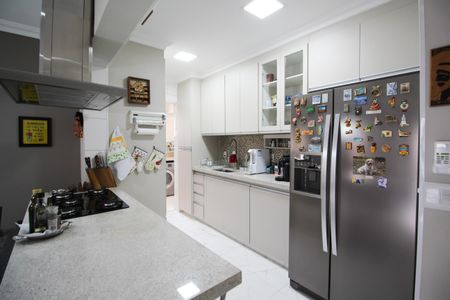 Apartamento à venda com 94m², 2 quartos e 2 vagas Apartamento à venda com 94m², 2 quartos e 2 vagasCozinha