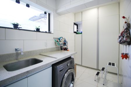 Apartamento à venda com 94m², 2 quartos e 2 vagas Apartamento à venda com 94m², 2 quartos e 2 vagasÁrea de Serviço