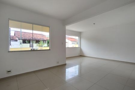 Casa à venda com 113m², 3 quartos e 2 vagas Casa à venda com 113m², 3 quartos e 2 vagasSala