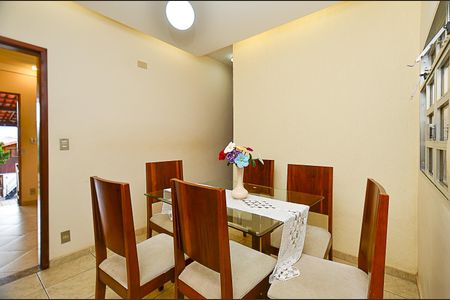 Casa à venda com 460m², 4 quartos e 3 vagasSala de Jantar Casa 1