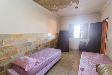 Casa à venda com 460m², 4 quartos e 3 vagasCasa 2- Quarto 