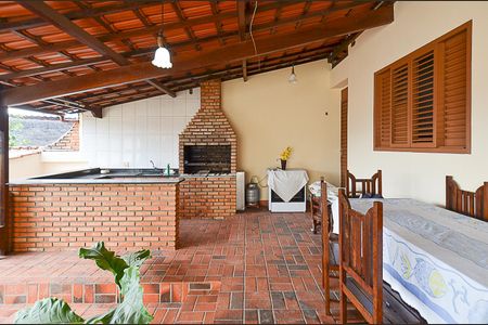 Casa à venda com 460m², 4 quartos e 3 vagasVaranda