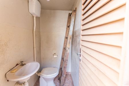 Casa à venda com 460m², 4 quartos e 3 vagasBanheiro de serviço