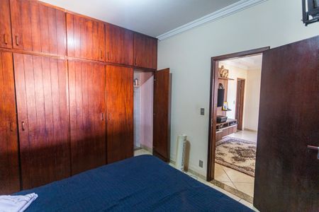 Casa à venda com 460m², 4 quartos e 3 vagasCasa 2- Suíte